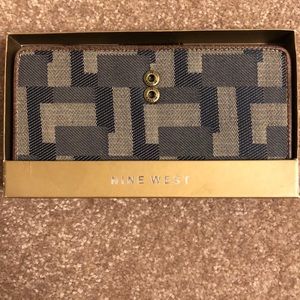 Nine West Navy, Blue and Brown Wallet (New)